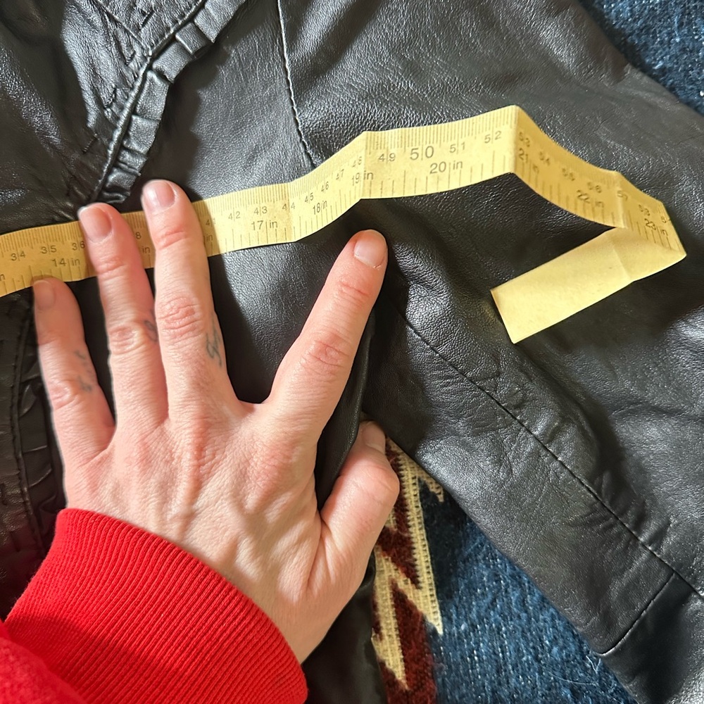 Leather jacket - Picture 7 of 9